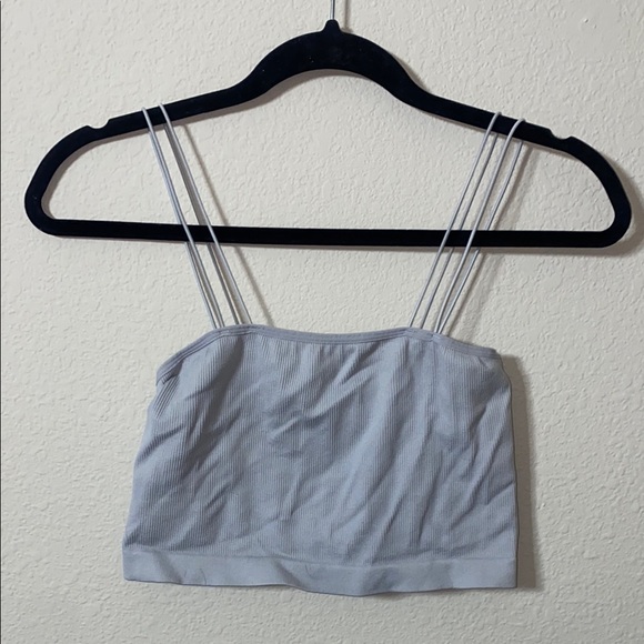 Tops - 🐆Women's Gray Strappy Top!